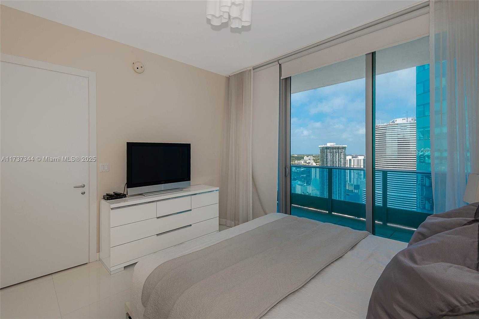 Small Image of 200 BISCAYNE BOULEVARD WAY #5109, Miami Number 17