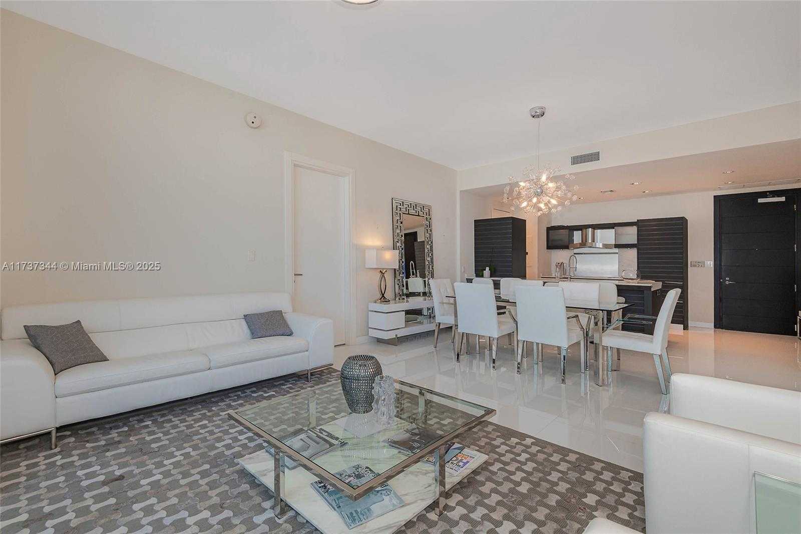 Small Image of 200 BISCAYNE BOULEVARD WAY #5109, Miami Number 6