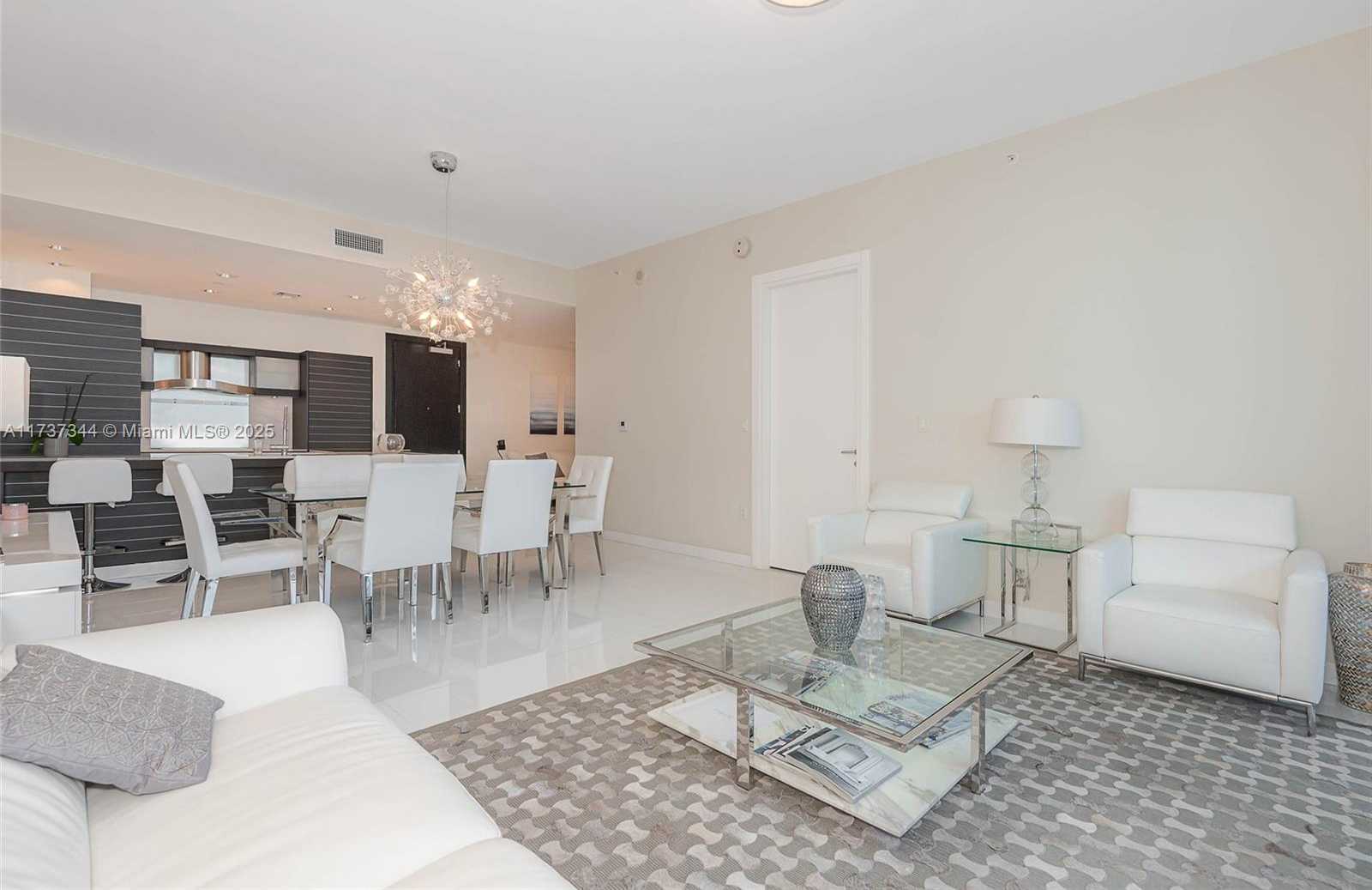 Small Image of 200 BISCAYNE BOULEVARD WAY #5109, Miami Number 7