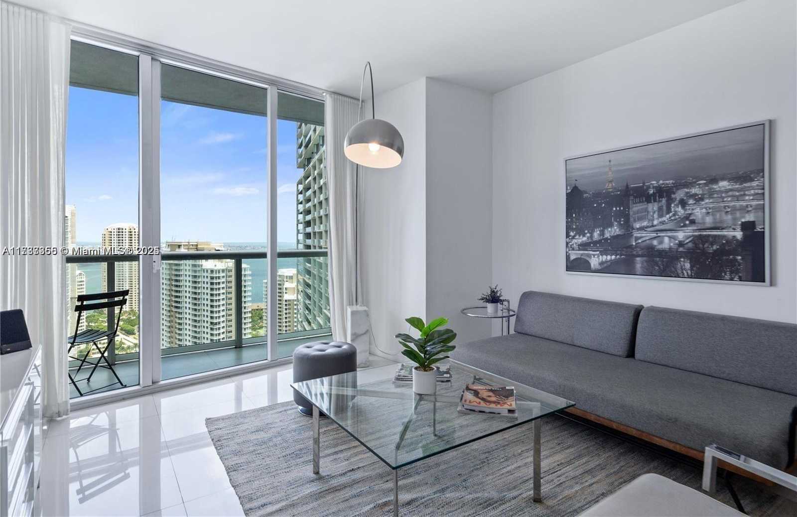 Small Image of 485 BRICKELL AVE #2311, Miami Number 5
