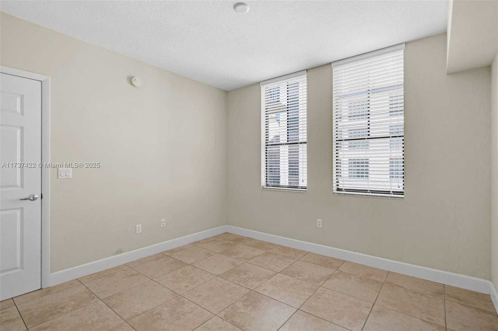 Small Image of 55 MERRICK WAY #624, Coral Gables Number 14