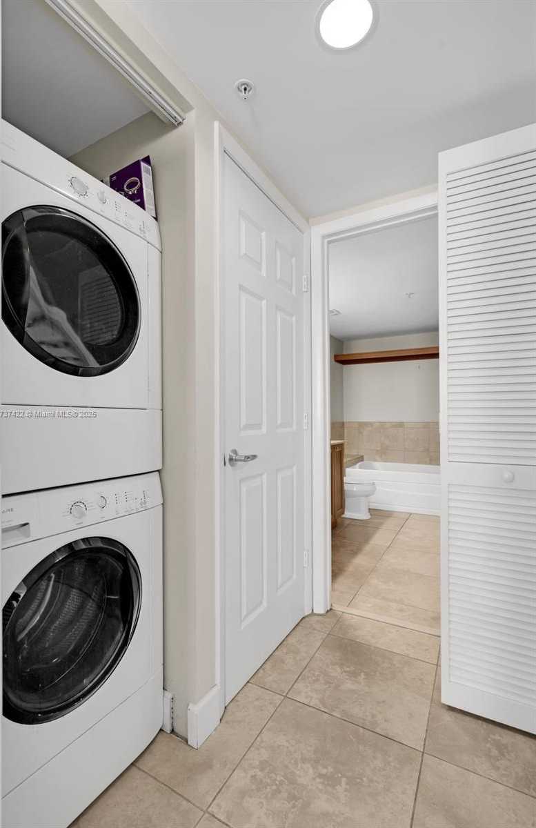 Small Image of 55 MERRICK WAY #624, Coral Gables Number 19