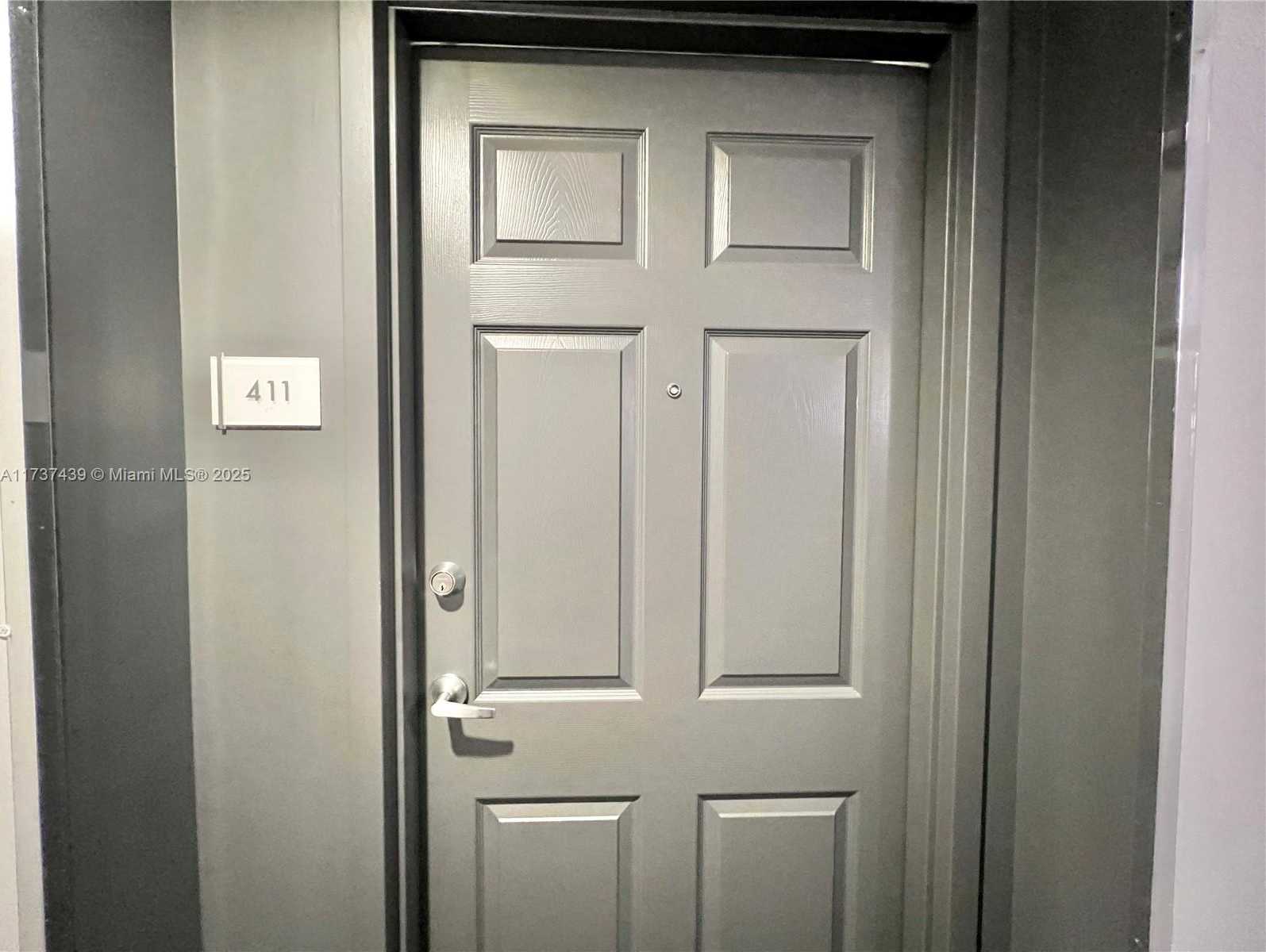 Small Image of 140 Dixie Hwy, Hollywood, FL 33020, USA Number 24