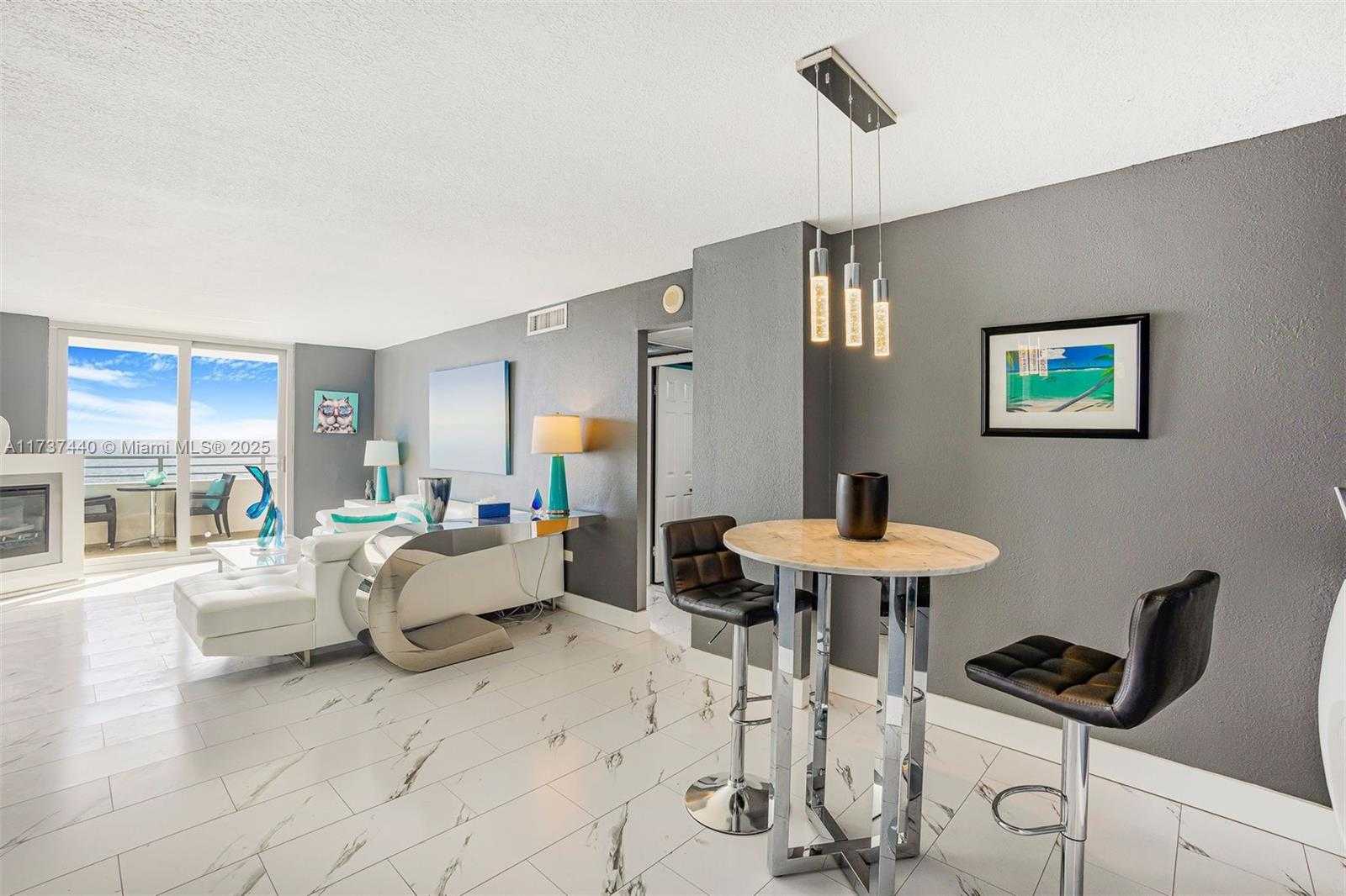 Small Image of 5555 COLLINS AVE #16L, Miami Beach Number 13