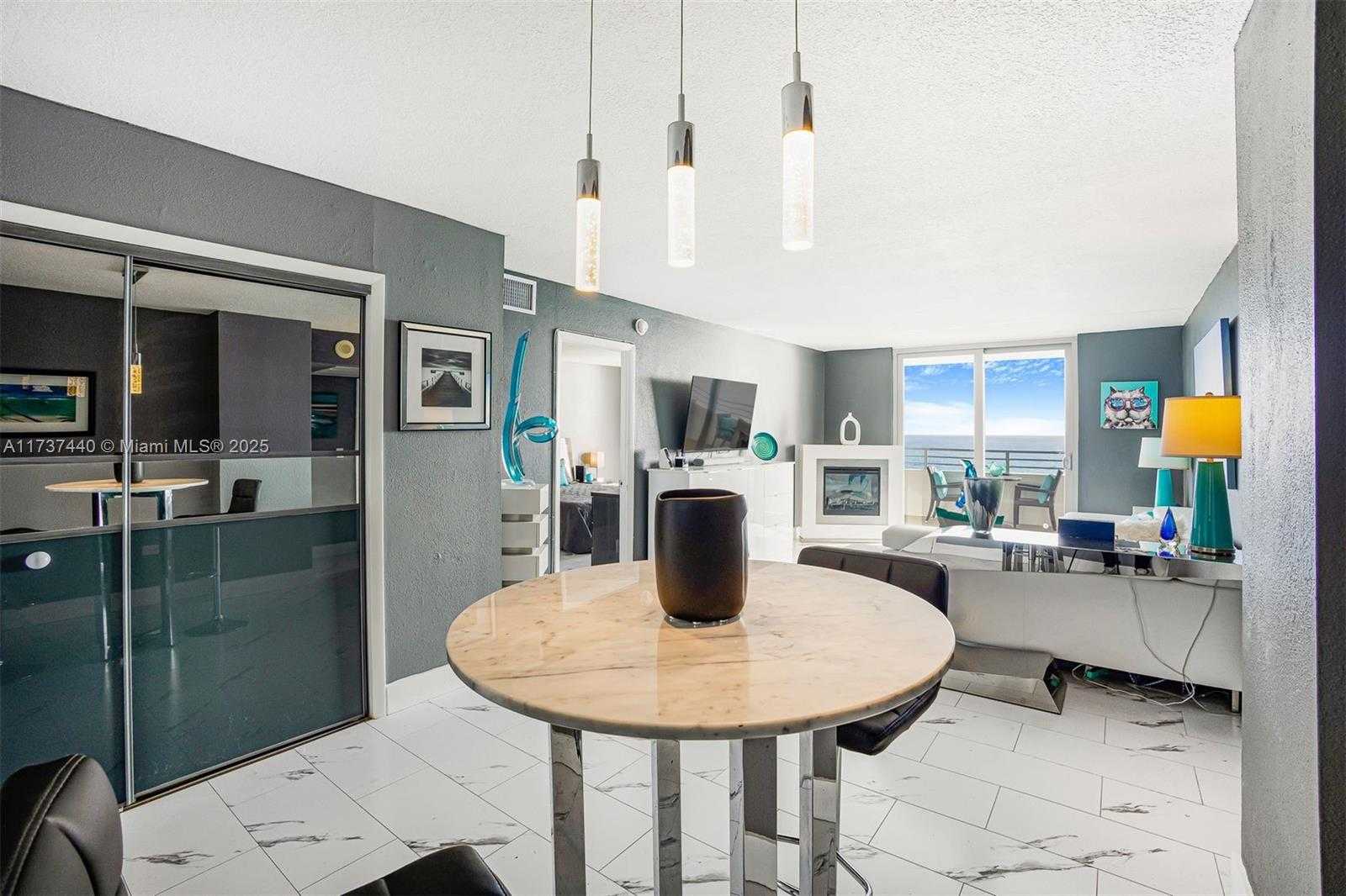 Small Image of 5555 COLLINS AVE #16L, Miami Beach Number 14