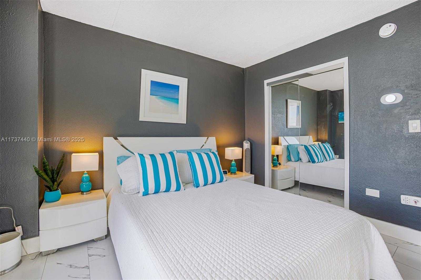 Small Image of 5555 COLLINS AVE #16L, Miami Beach Number 33