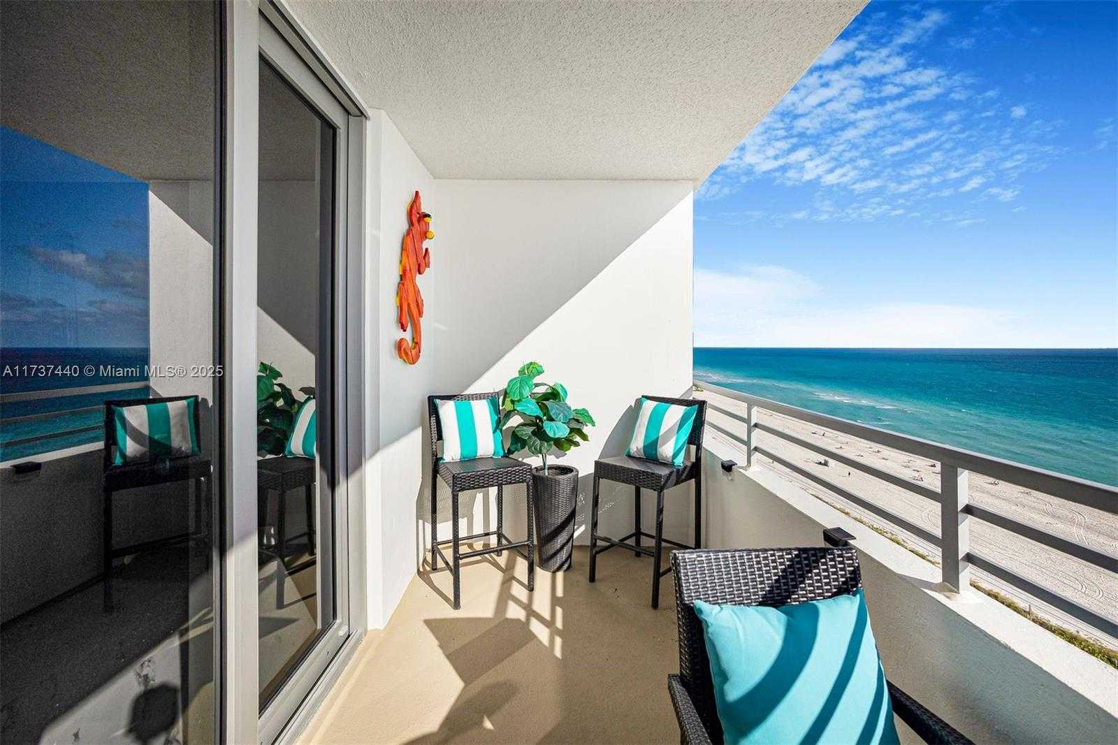 Small Image of 5555 COLLINS AVE #16L, Miami Beach Number 40