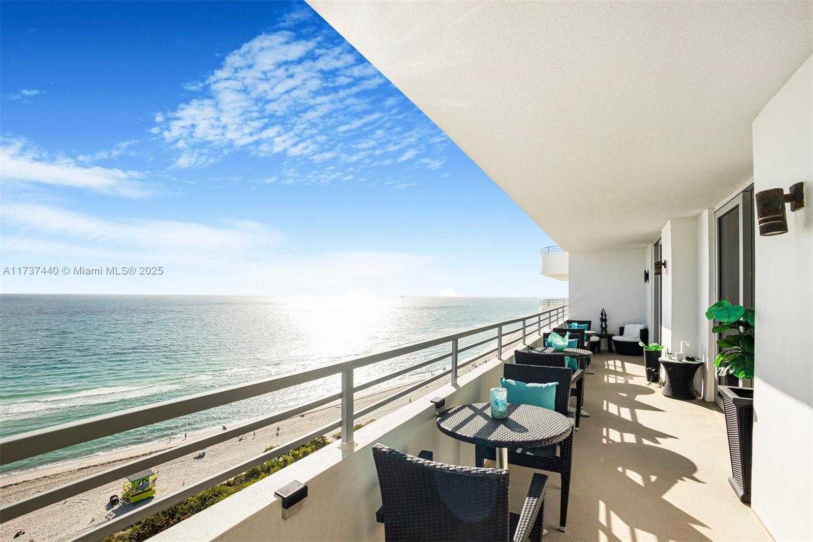 Small Image of 5555 COLLINS AVE #16L, Miami Beach Number 42