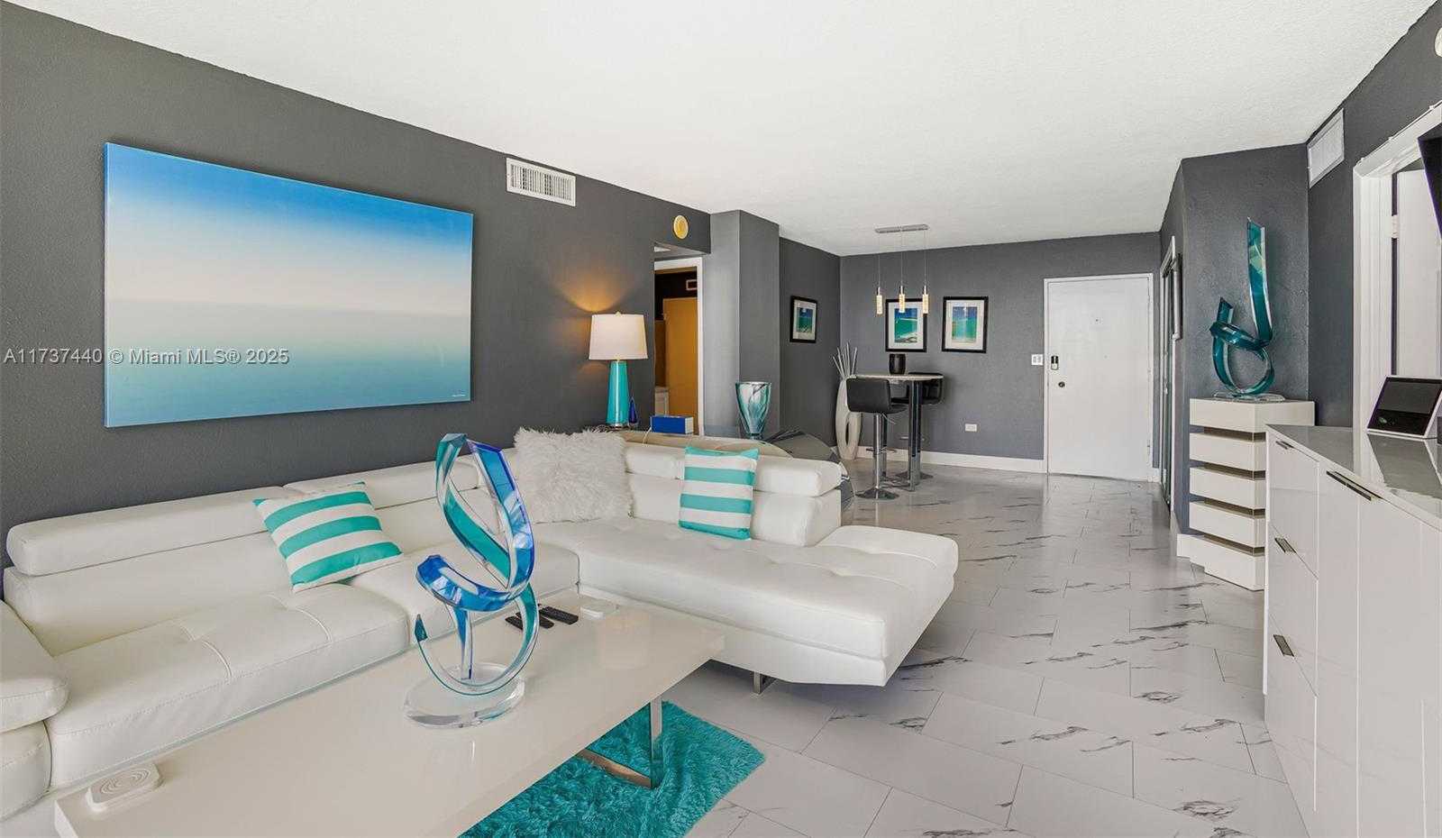 Small Image of 5555 COLLINS AVE #16L, Miami Beach Number 8