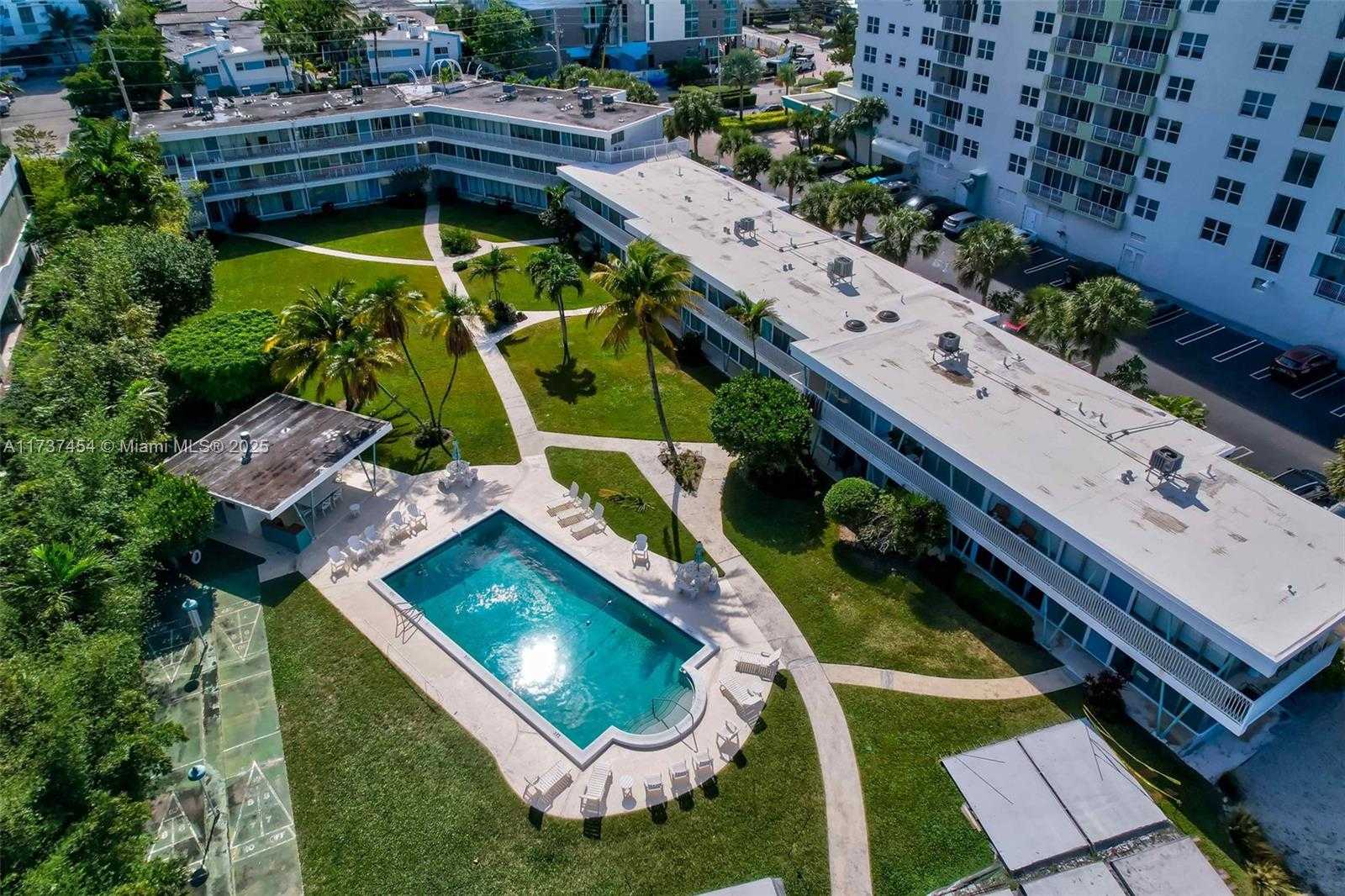 Small Image of 1155 103RD ST #9B, Bay Harbor Islands Number 39