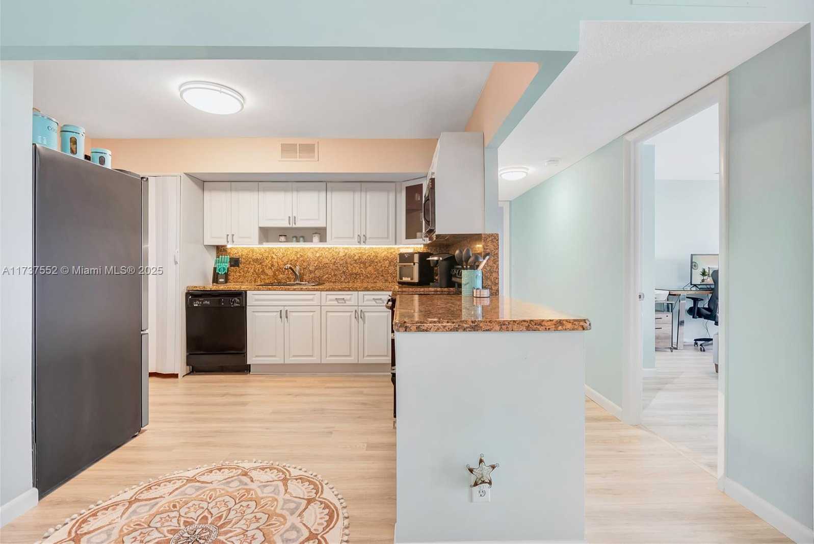 Small Image of 1600 SOUTH OCEAN DR #7B, Hollywood Number 6