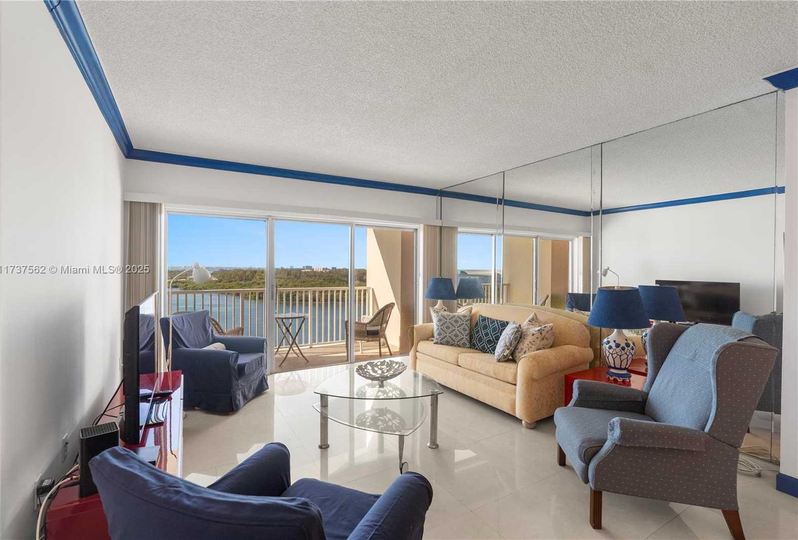 Small Image of 300 BAYVIEW DR #1112, Sunny Isles Beach Number 14