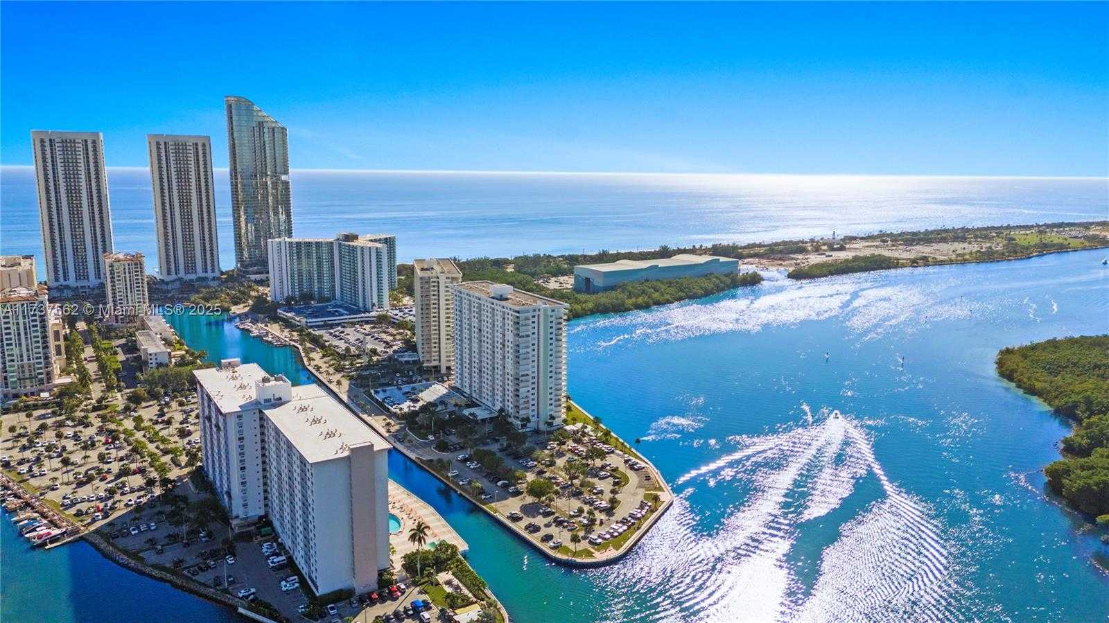 Small Image of 300 BAYVIEW DR #1112, Sunny Isles Beach Number 28