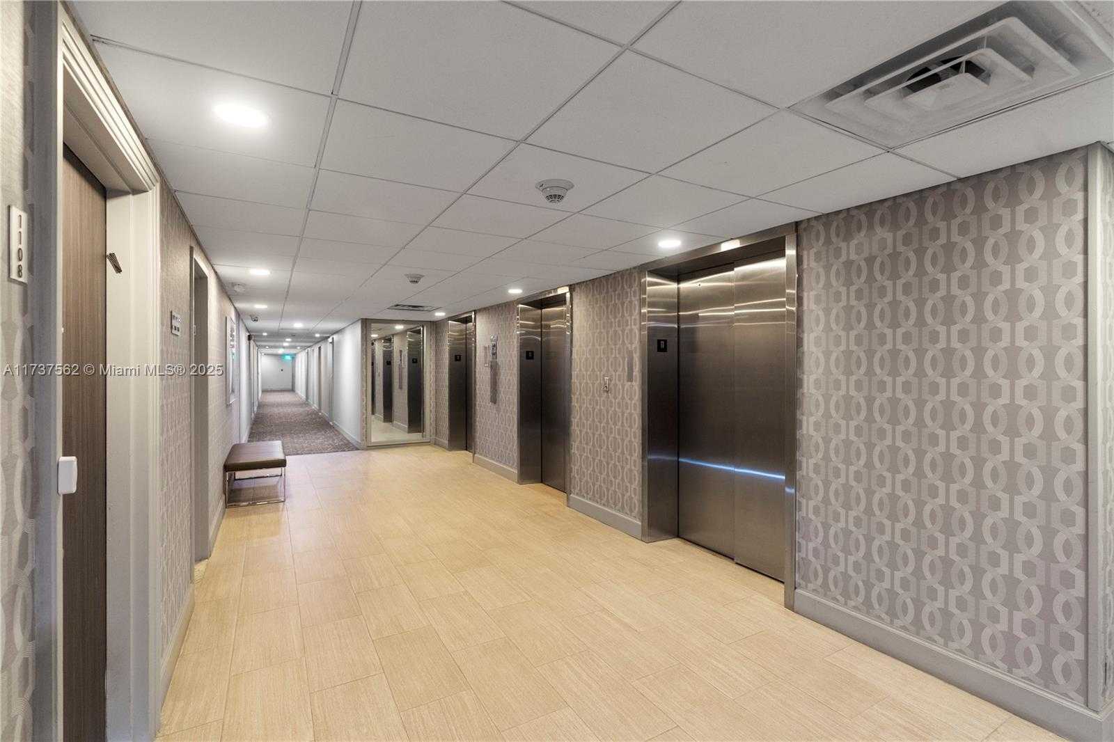Small Image of 300 BAYVIEW DR #1112, Sunny Isles Beach Number 9