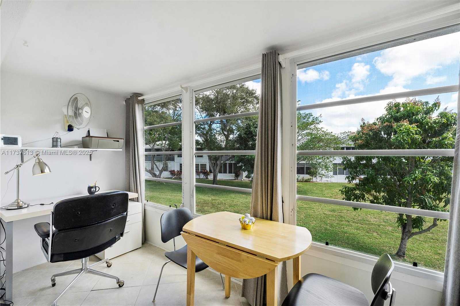 Small Image of 143 OAKRIDGE J #143, Deerfield Beach Number 22