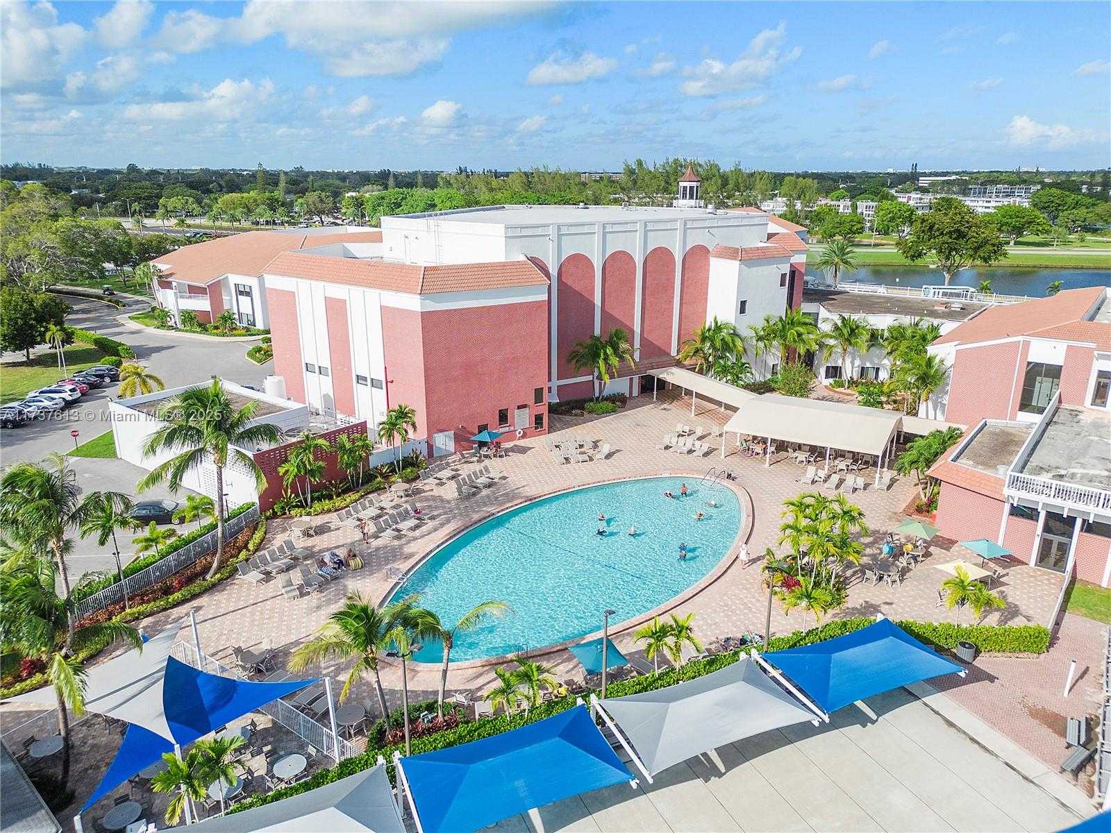 Small Image of 143 OAKRIDGE J #143, Deerfield Beach Number 27