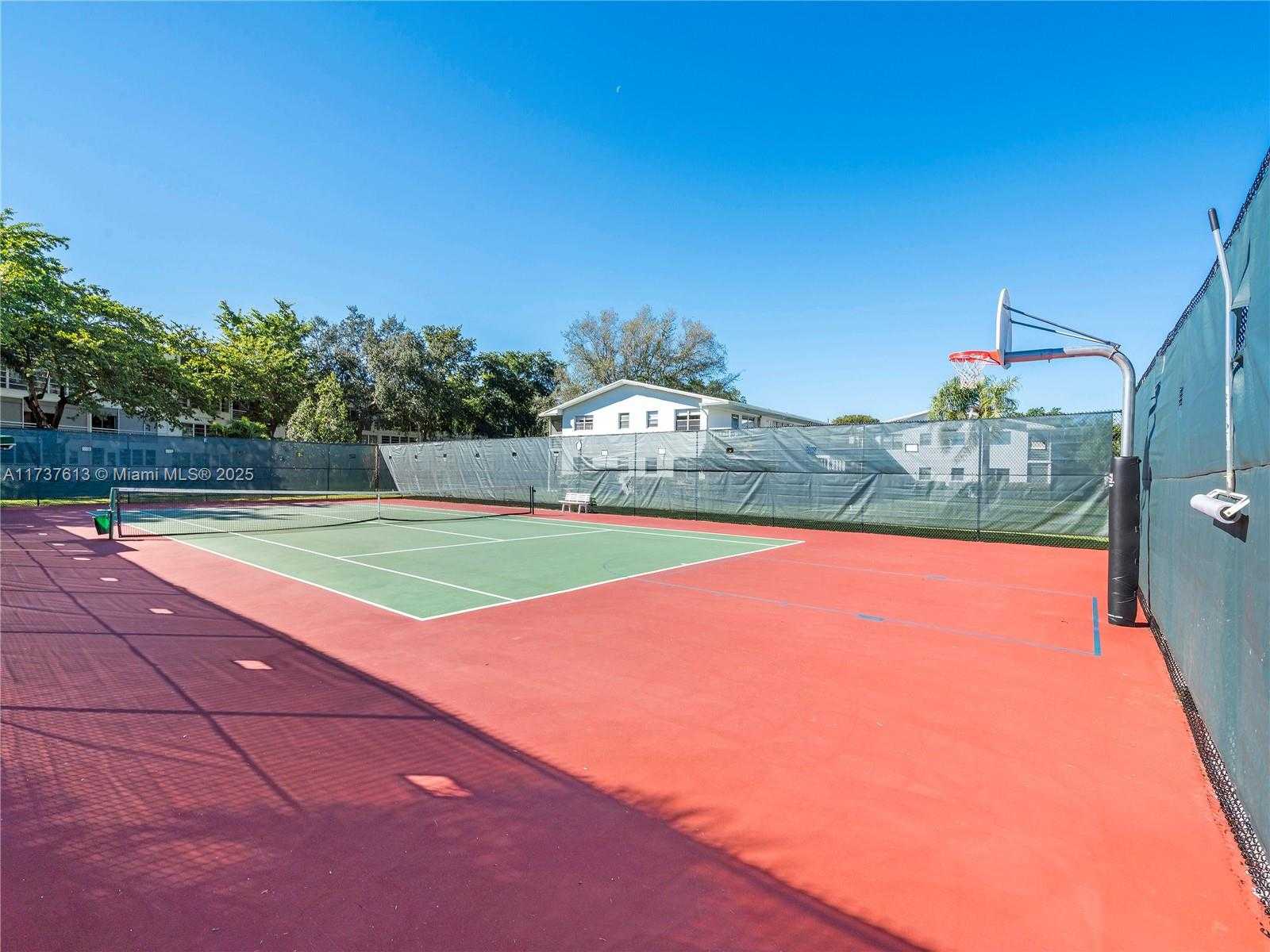 Small Image of 143 OAKRIDGE J #143, Deerfield Beach Number 29
