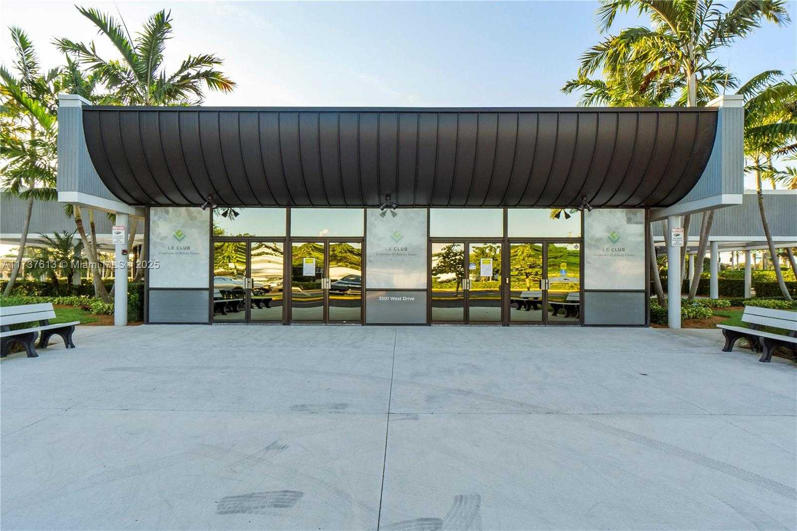 Small Image of 143 OAKRIDGE J #143, Deerfield Beach Number 31