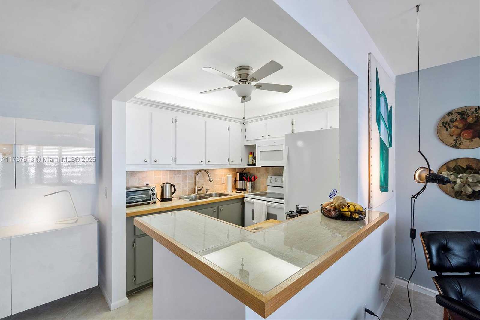 Small Image of 143 OAKRIDGE J #143, Deerfield Beach Number 6