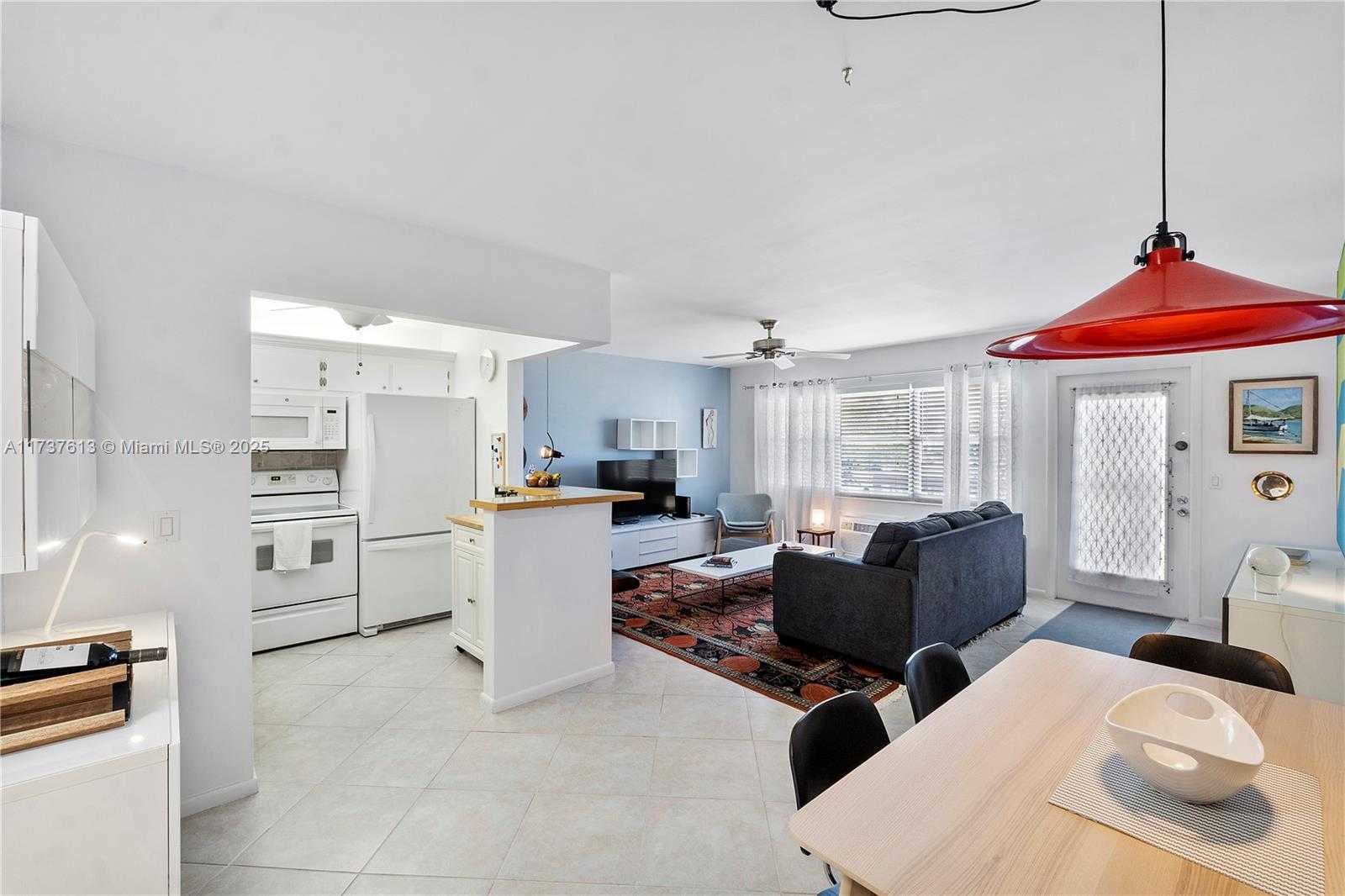Small Image of 143 OAKRIDGE J #143, Deerfield Beach Number 8