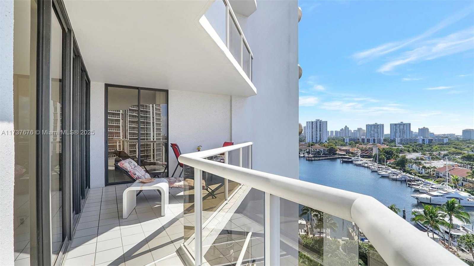 Small Image of 3610 YACHT CLUB DR #1112, Aventura Number 2