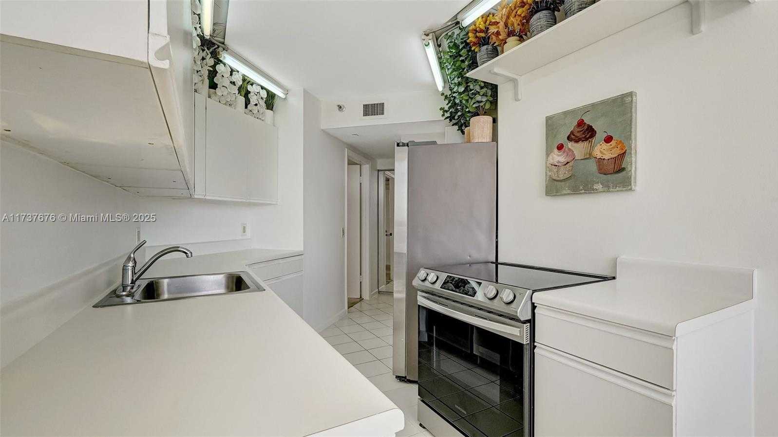 Small Image of 3610 YACHT CLUB DR #1112, Aventura Number 22