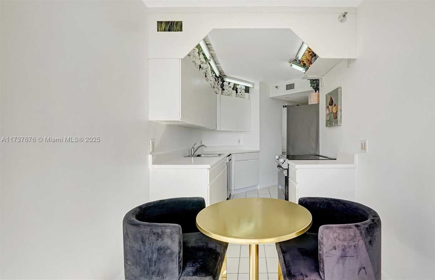 Small Image of 3610 YACHT CLUB DR #1112, Aventura Number 25