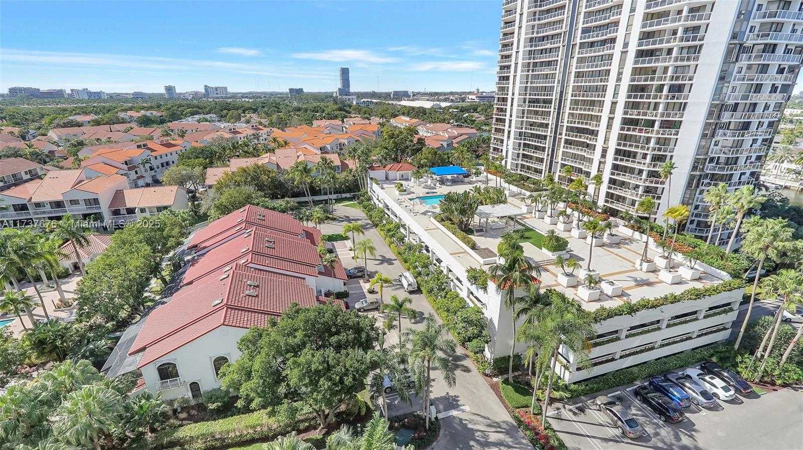 Small Image of 3610 YACHT CLUB DR #1112, Aventura Number 26