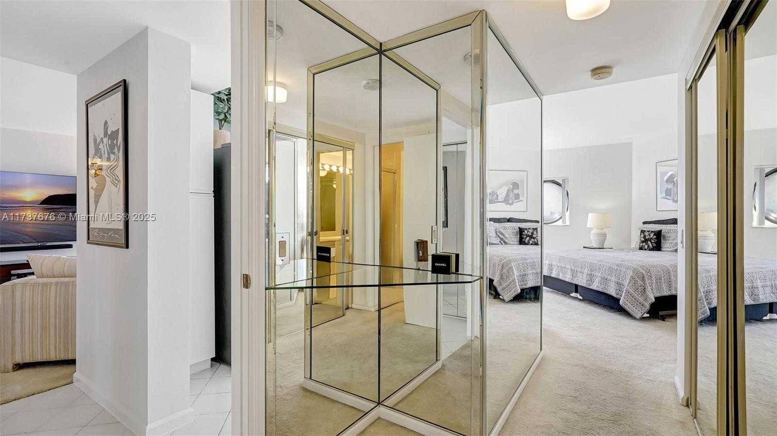 Small Image of 3610 YACHT CLUB DR #1112, Aventura Number 28