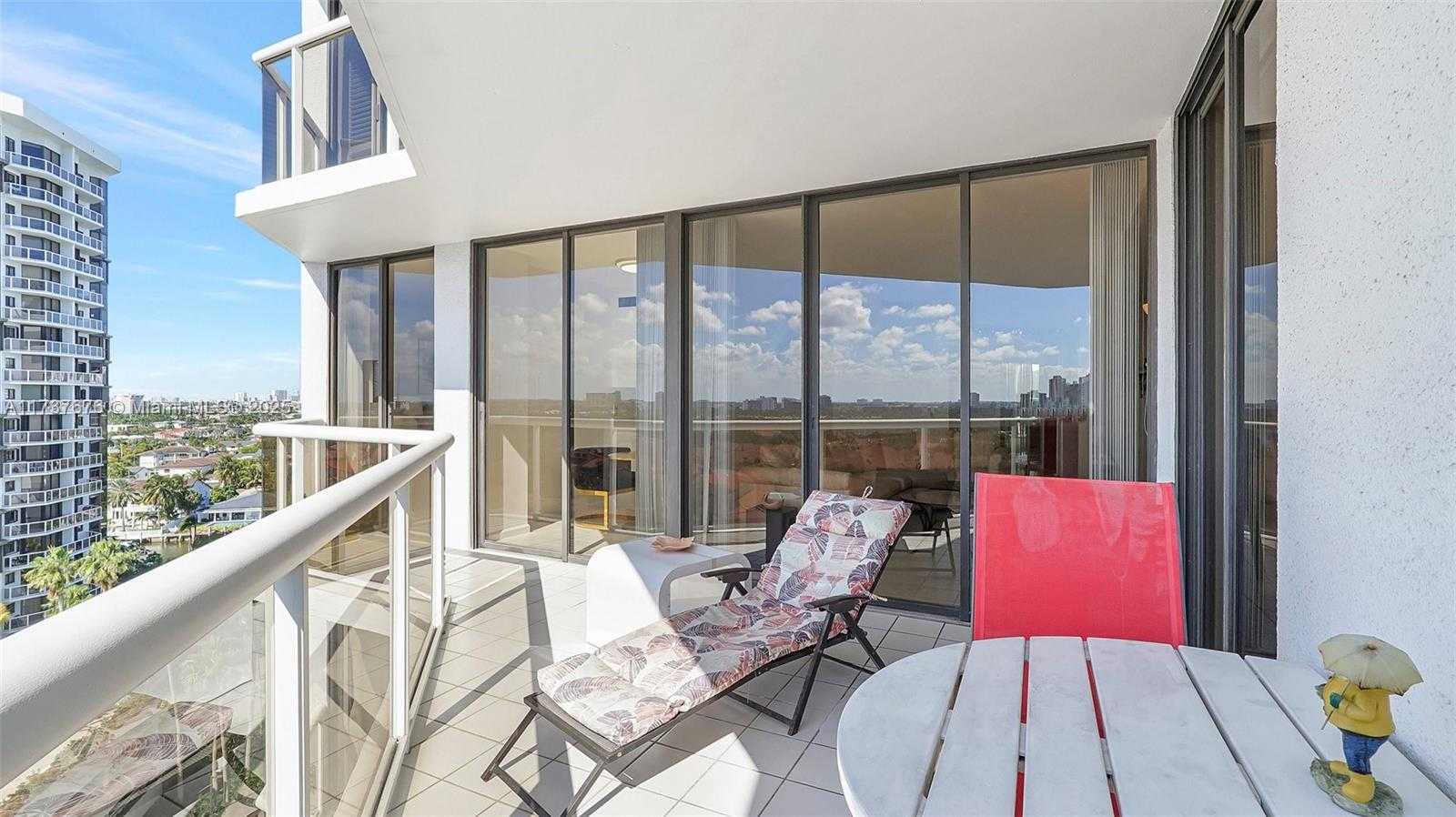 Small Image of 3610 YACHT CLUB DR #1112, Aventura Number 3