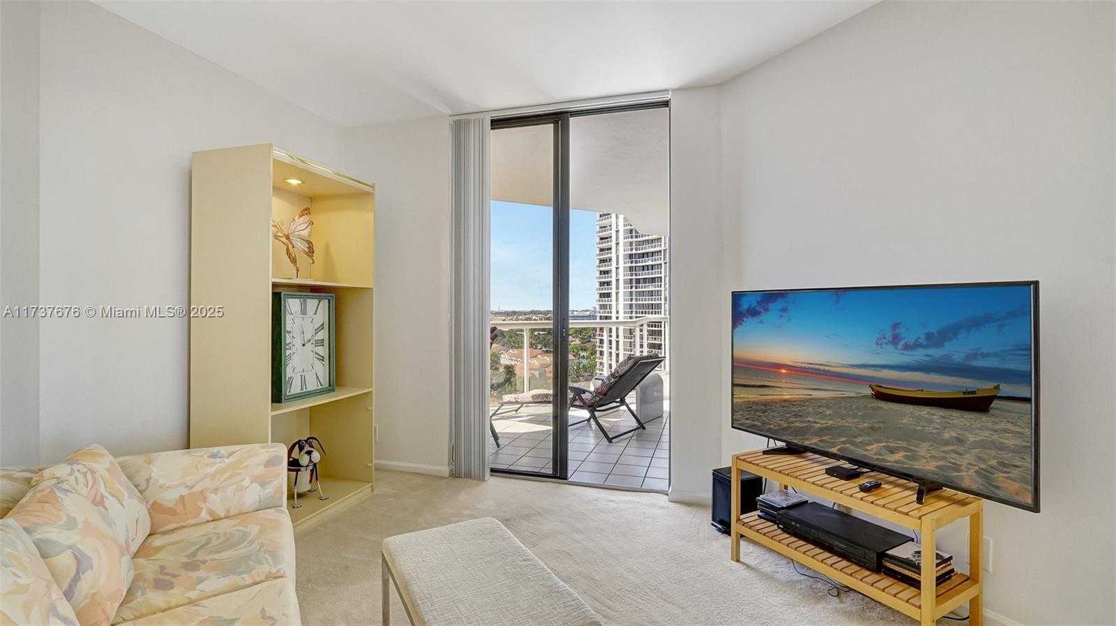 Small Image of 3610 YACHT CLUB DR #1112, Aventura Number 43