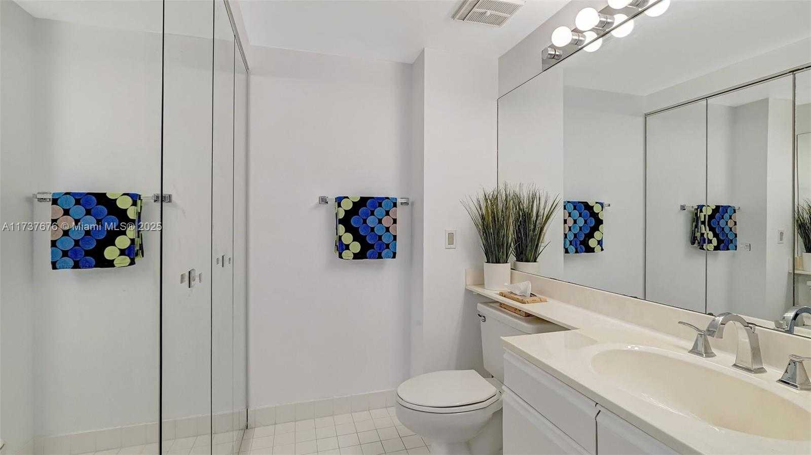 Small Image of 3610 YACHT CLUB DR #1112, Aventura Number 45