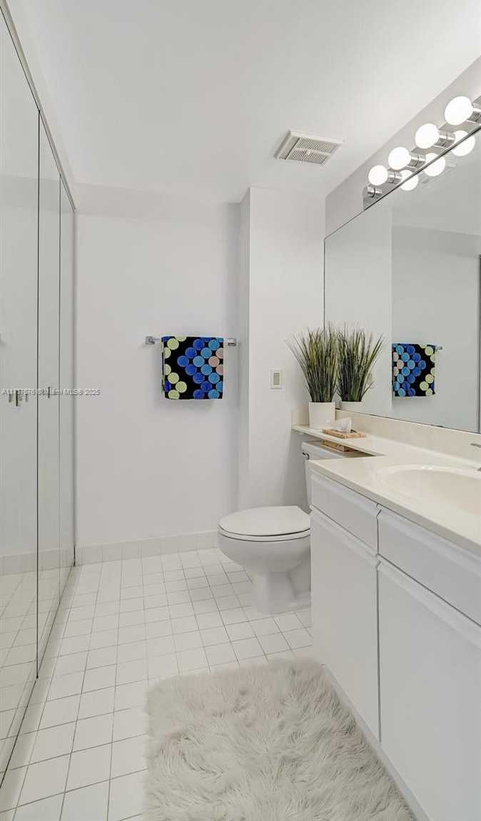 Small Image of 3610 YACHT CLUB DR #1112, Aventura Number 46