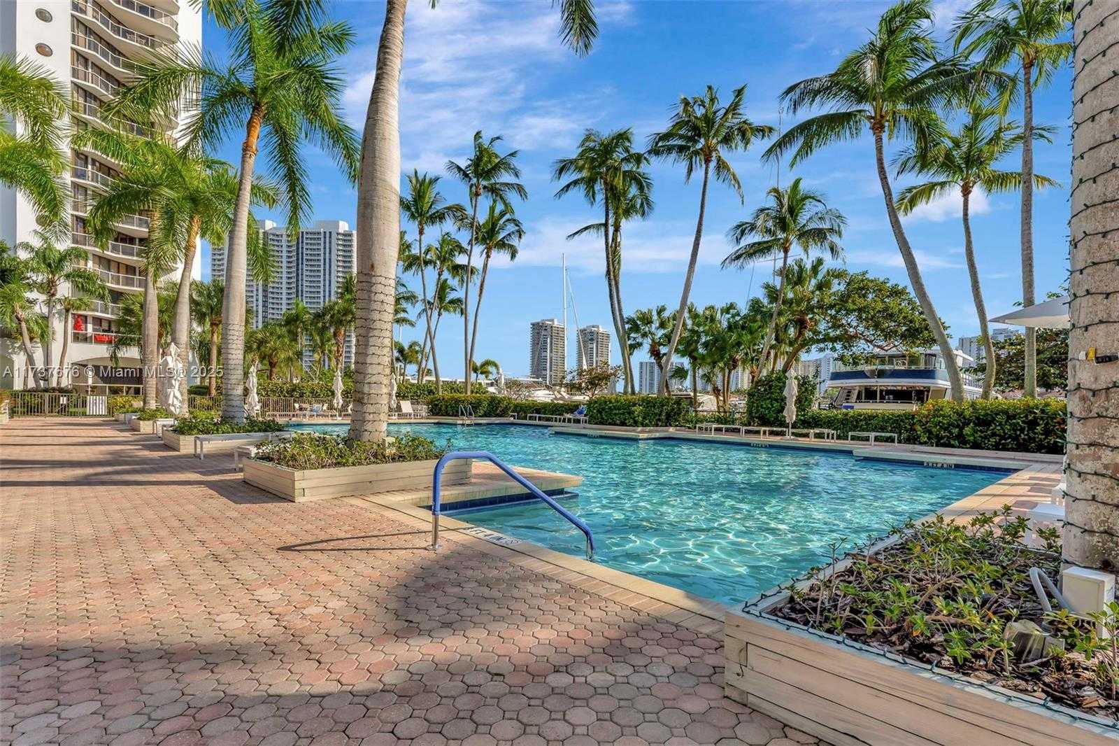 Small Image of 3610 YACHT CLUB DR #1112, Aventura Number 48