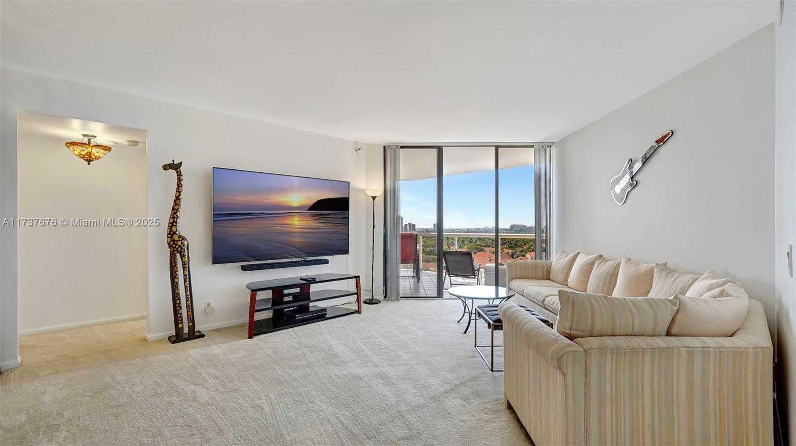 Small Image of 3610 YACHT CLUB DR #1112, Aventura Number 5
