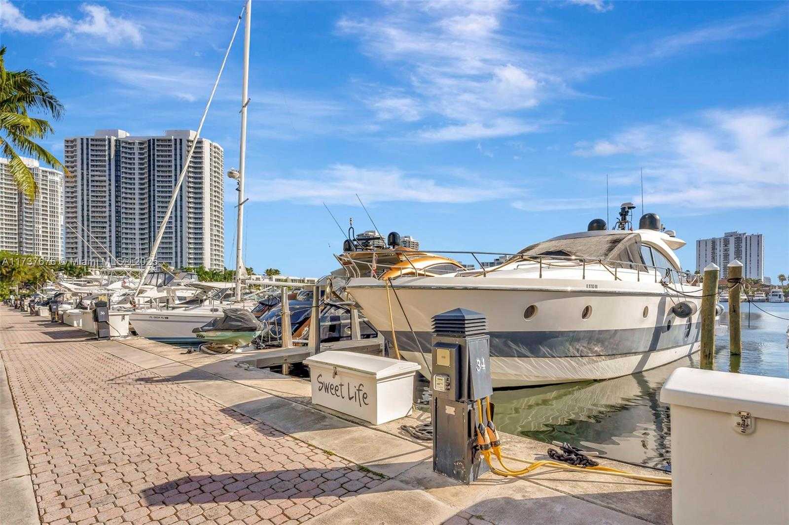 Small Image of 3610 YACHT CLUB DR #1112, Aventura Number 50