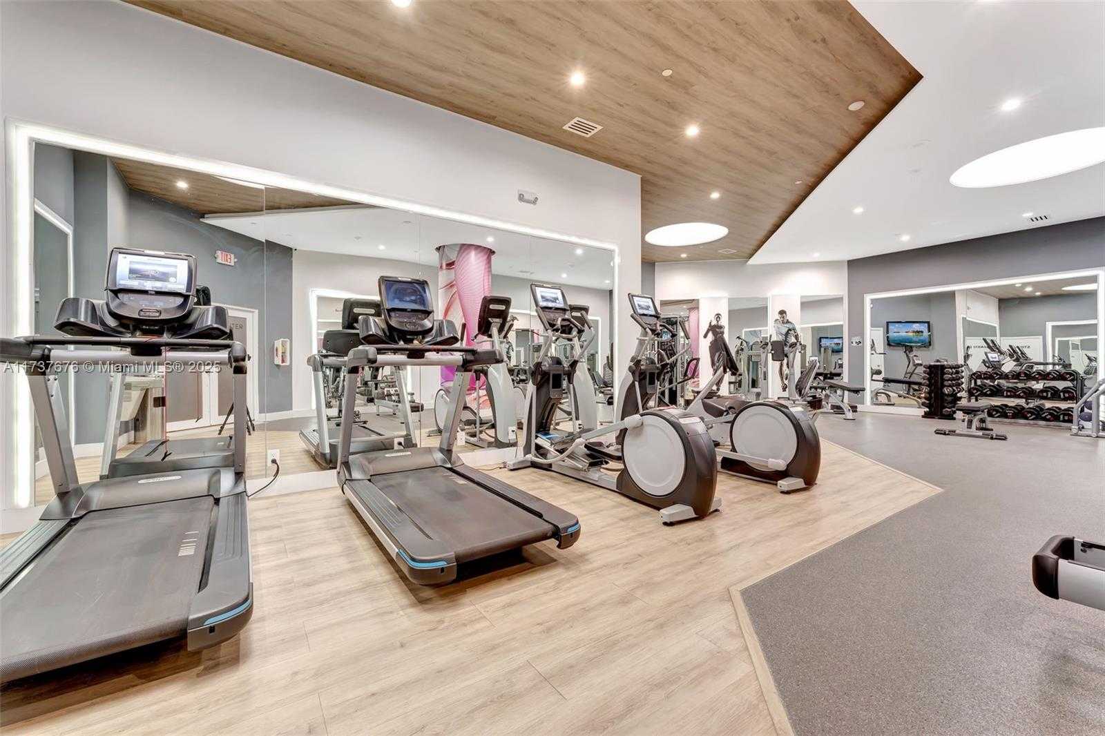 Small Image of 3610 YACHT CLUB DR #1112, Aventura Number 52