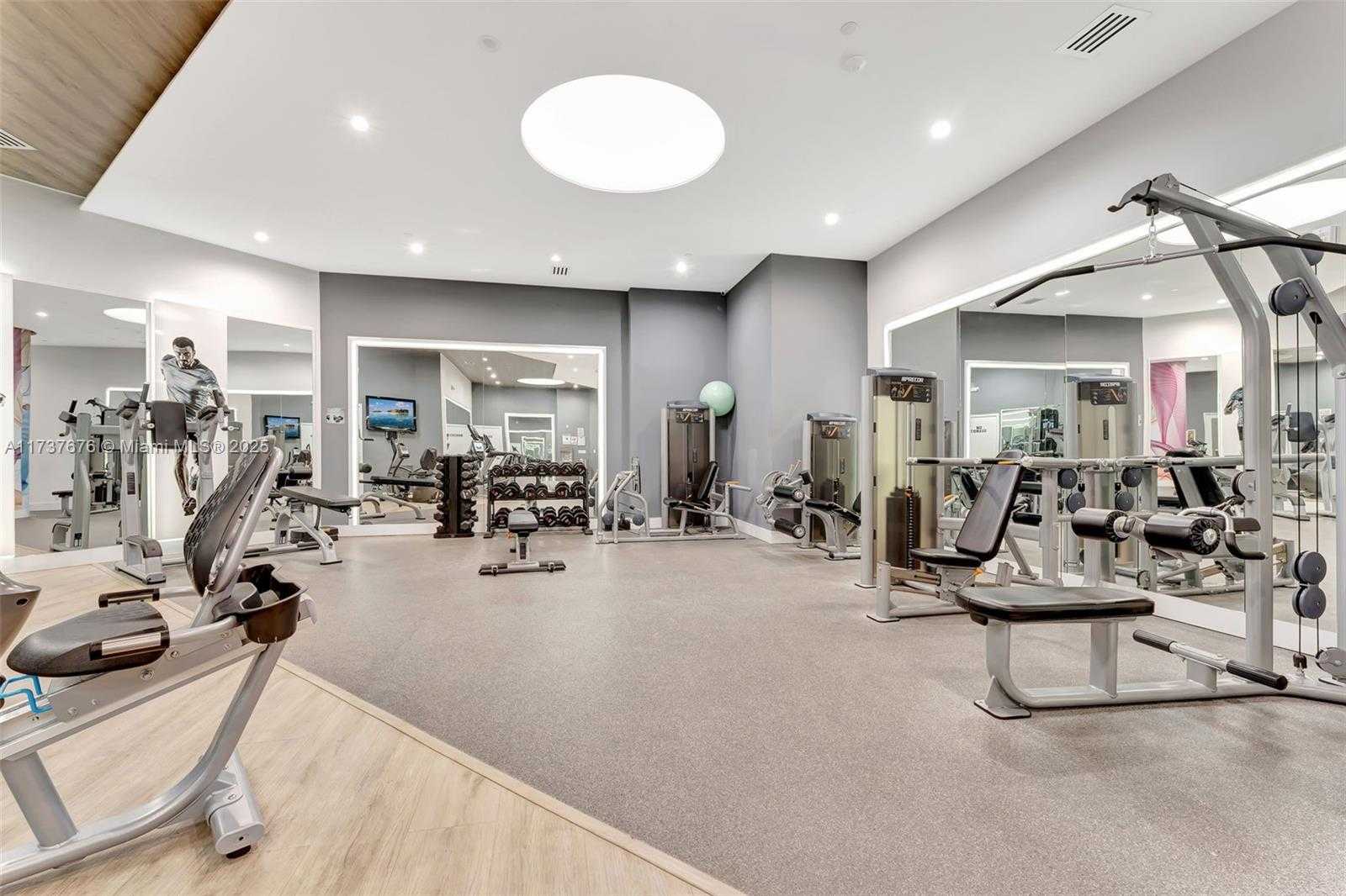 Small Image of 3610 YACHT CLUB DR #1112, Aventura Number 53
