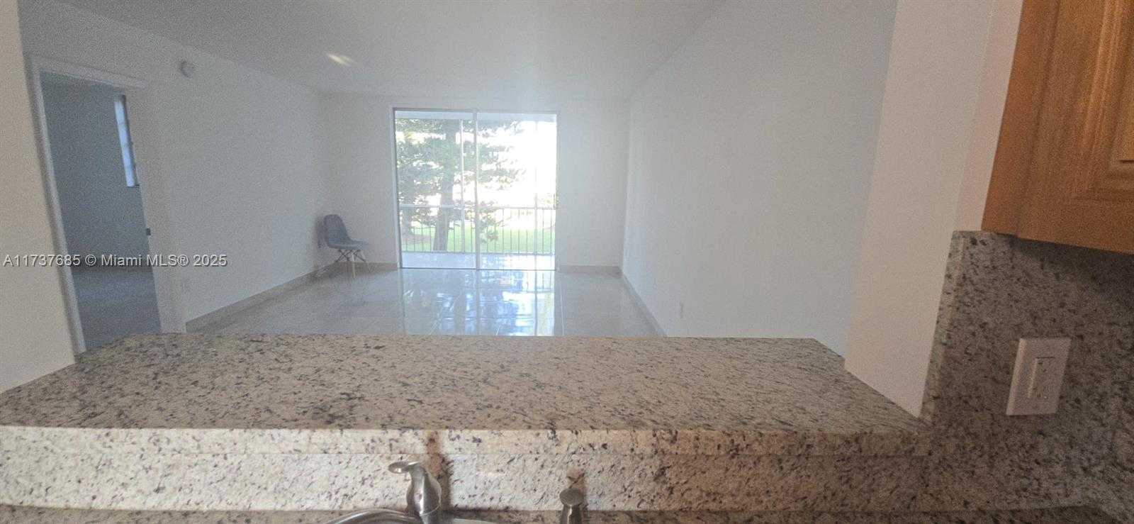 Small Image of 2905 POINT EAST DR #L209, Aventura Number 14