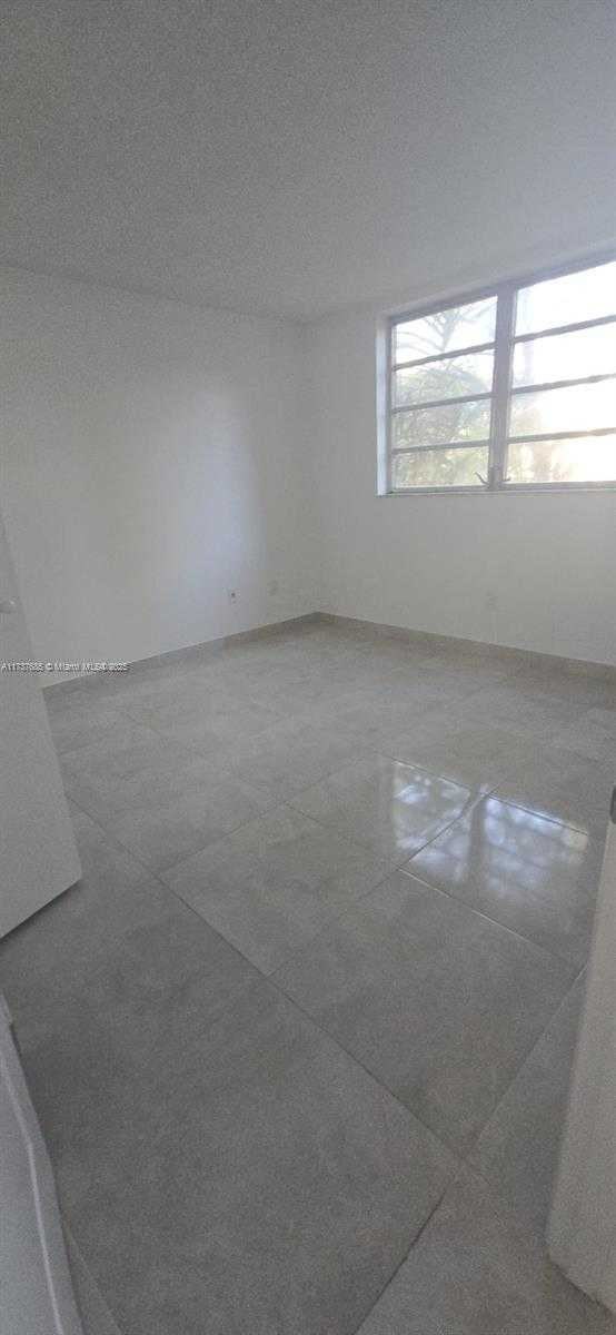 Small Image of 2905 POINT EAST DR #L209, Aventura Number 21