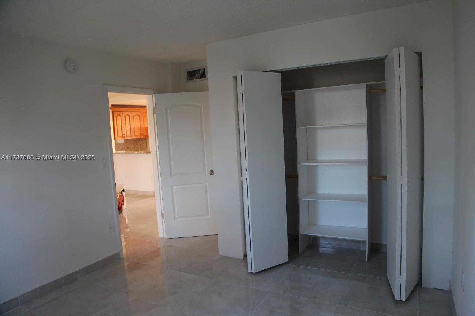 Small Image of 2905 POINT EAST DR #L209, Aventura Number 23