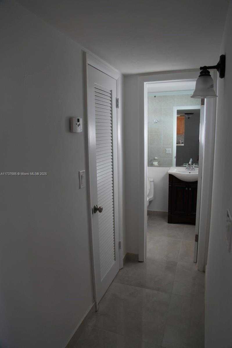 Small Image of 2905 POINT EAST DR #L209, Aventura Number 30