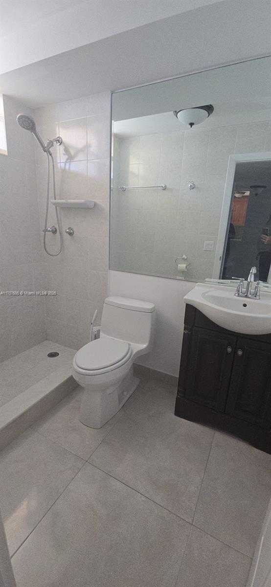 Small Image of 2905 POINT EAST DR #L209, Aventura Number 31