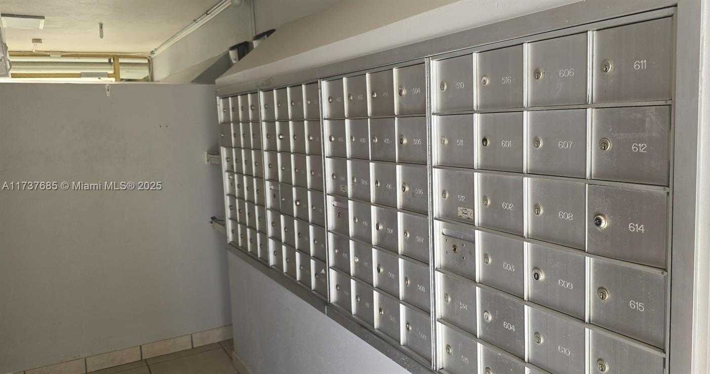 Small Image of 2905 POINT EAST DR #L209, Aventura Number 40