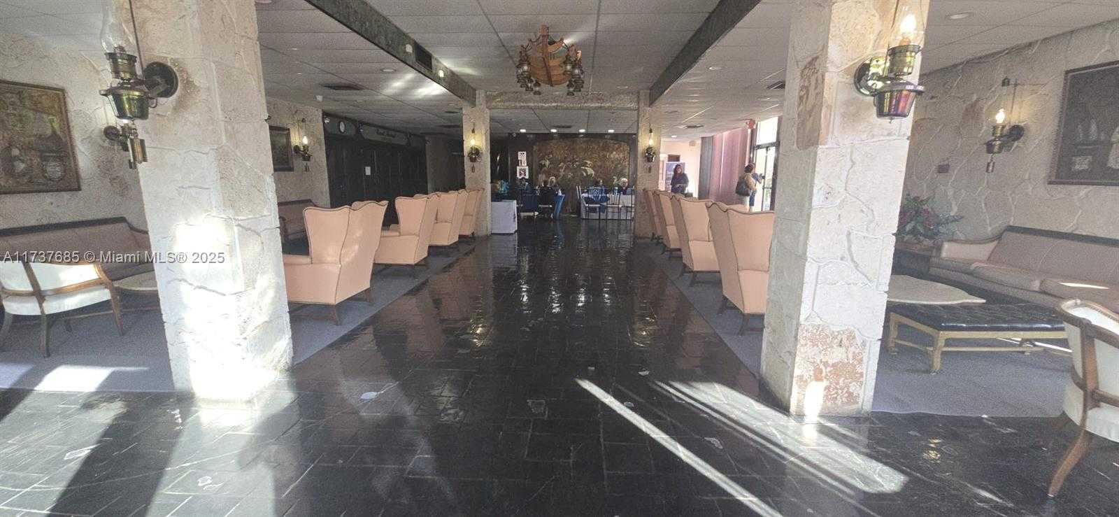 Small Image of 2905 POINT EAST DR #L209, Aventura Number 44