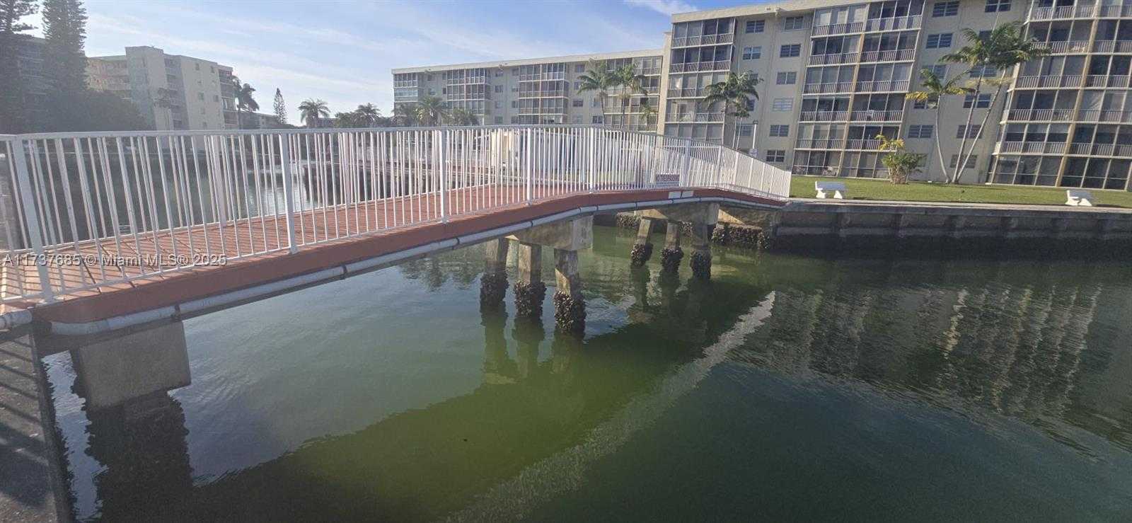 Small Image of 2905 POINT EAST DR #L209, Aventura Number 49