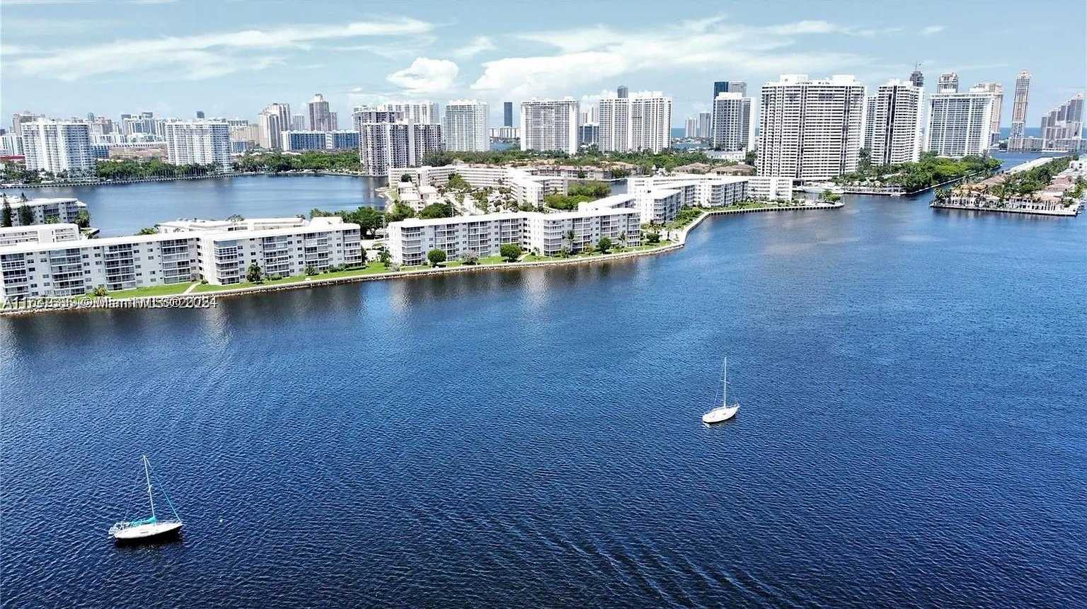 Small Image of 2905 POINT EAST DR #L209, Aventura Number 56