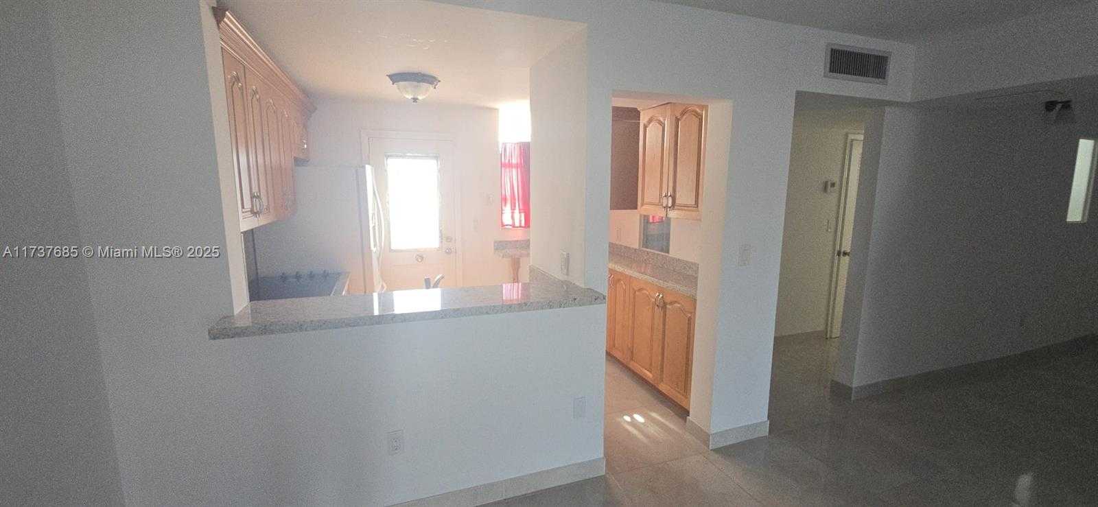 Small Image of 2905 POINT EAST DR #L209, Aventura Number 9