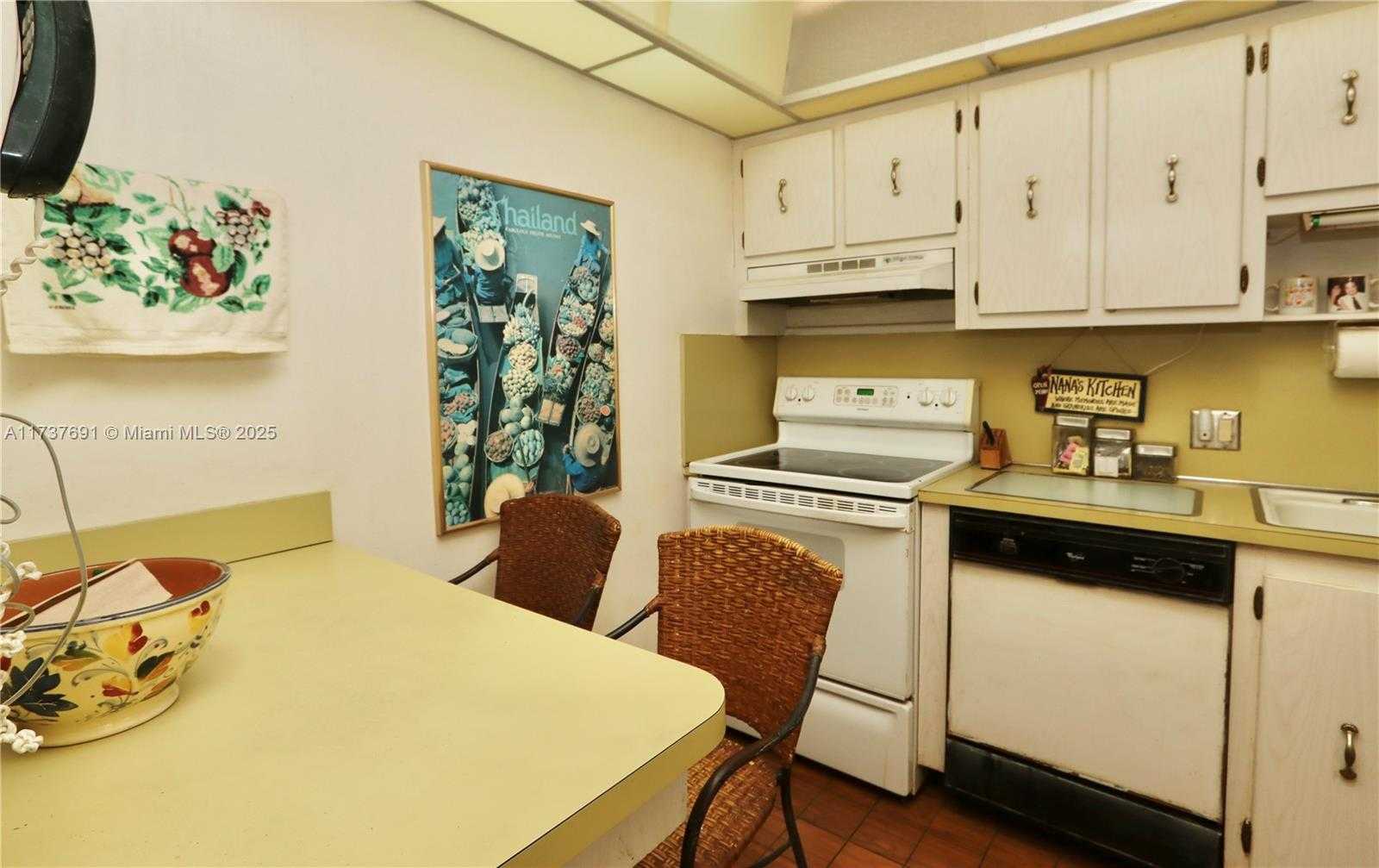 Small Image of 20301 WEST COUNTRY CLUB DR #730, Aventura Number 11