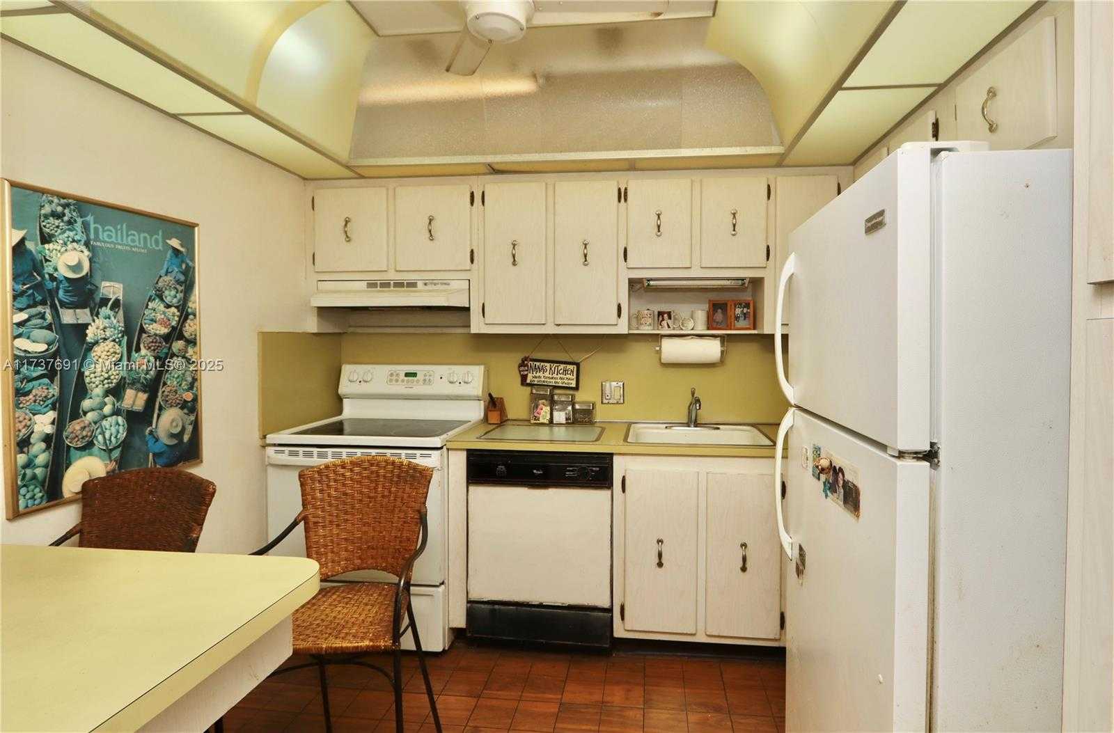 Small Image of 20301 WEST COUNTRY CLUB DR #730, Aventura Number 12